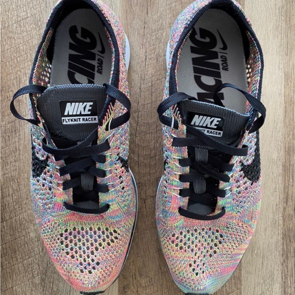 Nike Flyknit Racers - Picture 4 of 7